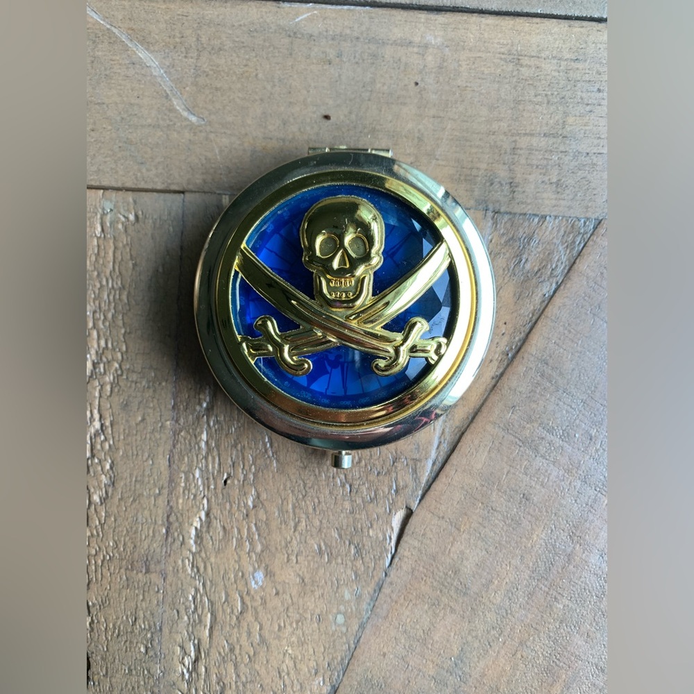 Pirates of the Caribbean portable mirror